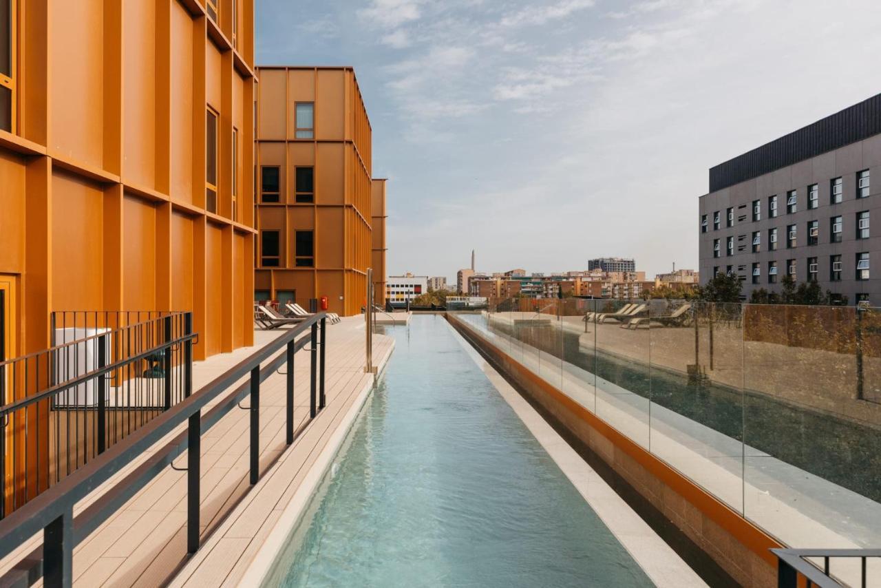 Pallars Student Accommodation: Spacious Studios for Barcelona Students Exterior photo