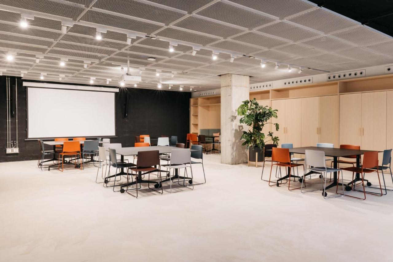 Pallars Student Accommodation: Spacious Studios for Barcelona Students Exterior photo