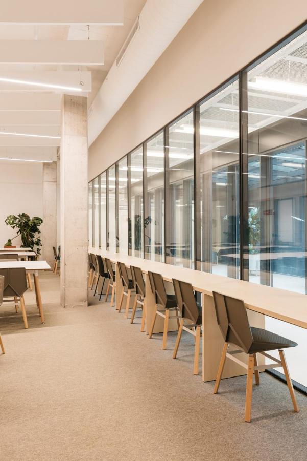 Pallars Student Accommodation: Spacious Studios for Barcelona Students Exterior photo