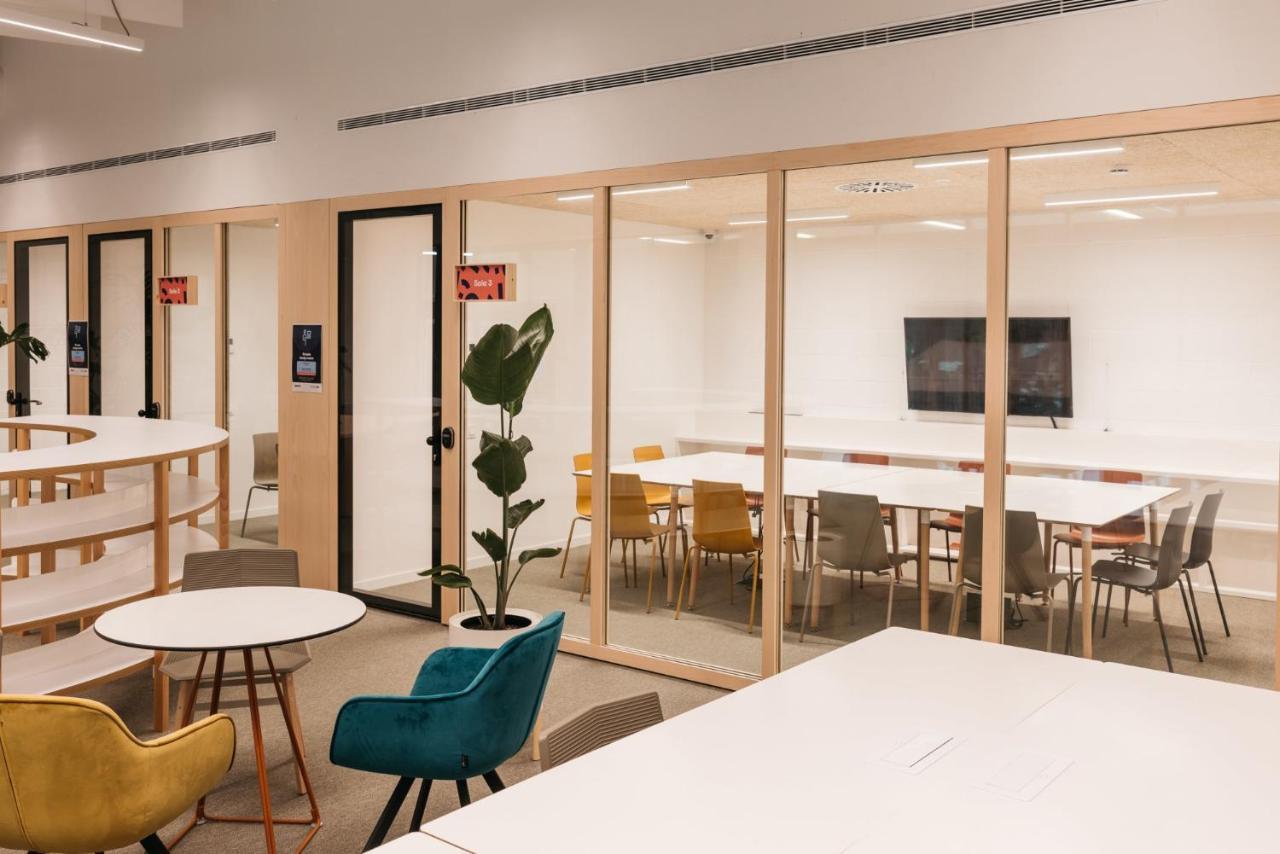 Pallars Student Accommodation: Spacious Studios for Barcelona Students Exterior photo