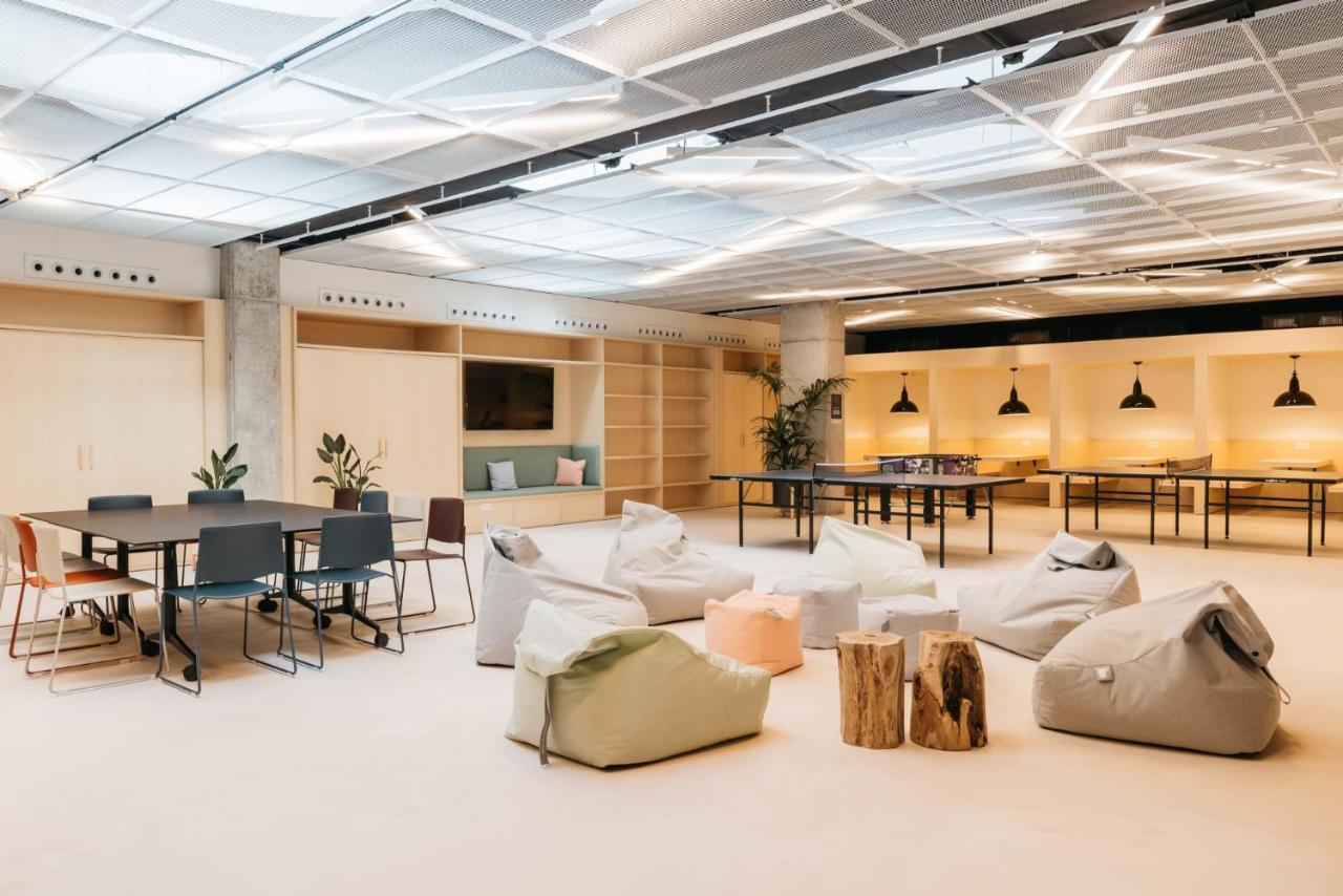 Pallars Student Accommodation: Spacious Studios for Barcelona Students Exterior photo