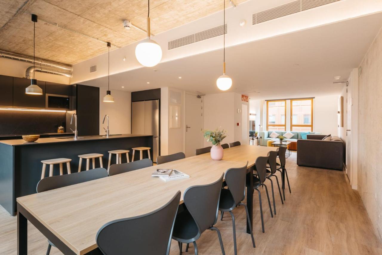 Pallars Student Accommodation: Spacious Studios for Barcelona Students Exterior photo