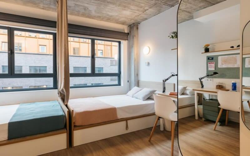 Pallars Student Accommodation: Spacious Studios for Barcelona Students Exterior photo