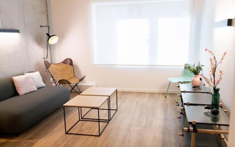 Pallars Student Accommodation: Spacious Studios for Barcelona Students Exterior photo
