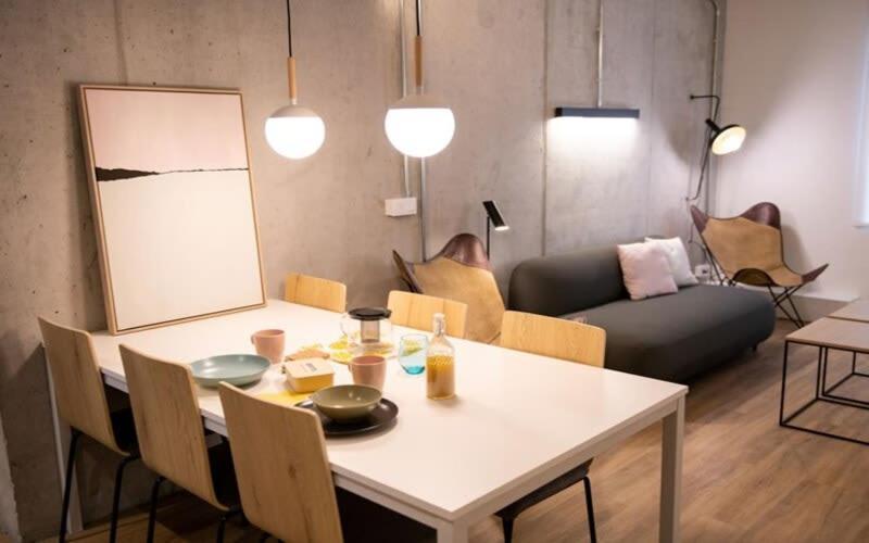 Pallars Student Accommodation: Spacious Studios for Barcelona Students Exterior photo