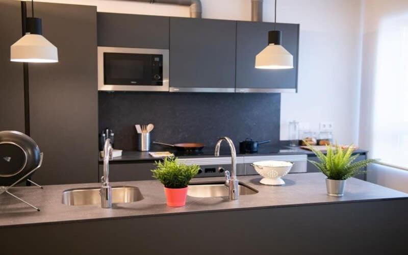 Pallars Student Accommodation: Spacious Studios for Barcelona Students Exterior photo